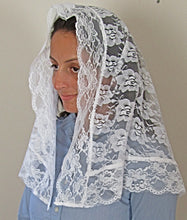 Load image into Gallery viewer, mds - Lace with lace trimmed mantilla #2100