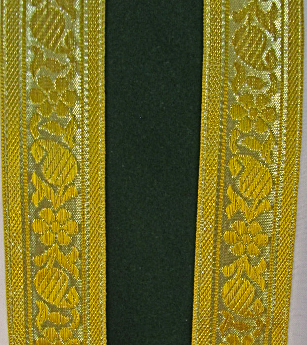 mds# 075V- Gold/Velveteen Orphrey Chasuble
