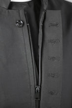 Load image into Gallery viewer, mds-C25- 18/33 button Classic Roman cassock-with/without zipper .
