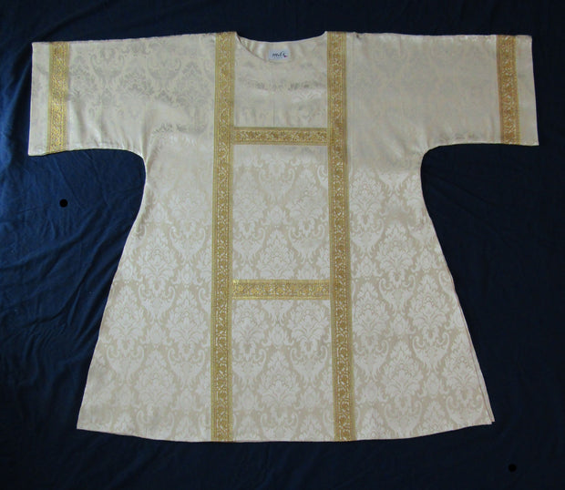 mds#2311/J/      Chasuble/Dalmatic. Traditional Jacquard fabric dalmatic