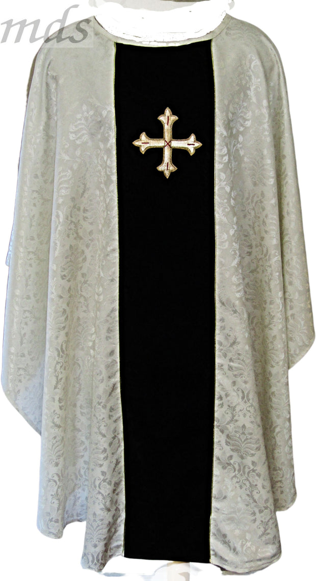 mds # 11121 - Elegante Chasuble and Funeral Pall Hand embroidered.