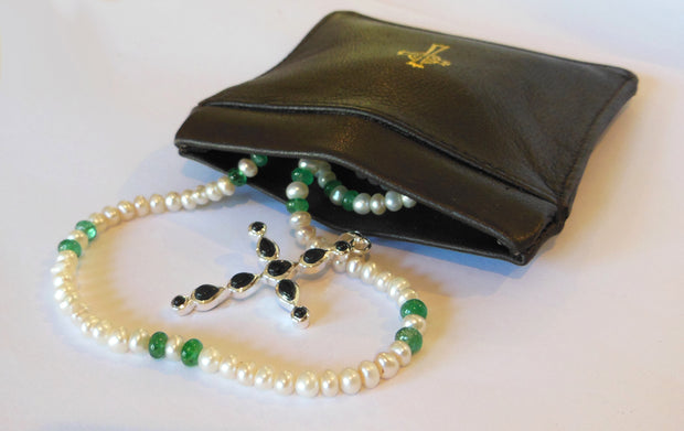 9510 Press top  Rosary/Coin Case