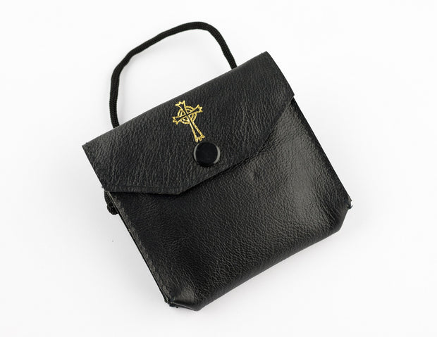 9557 . Leather Mid sizes Pyx case.
