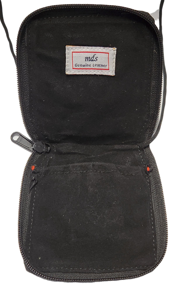 mds 9558  Leather Burse/Pyx Case with pocket.