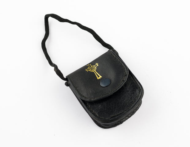 mds 9561 . Leather Small Pyx case.
