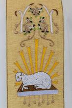 Load image into Gallery viewer, SV1- Lamb of God Chasuble

